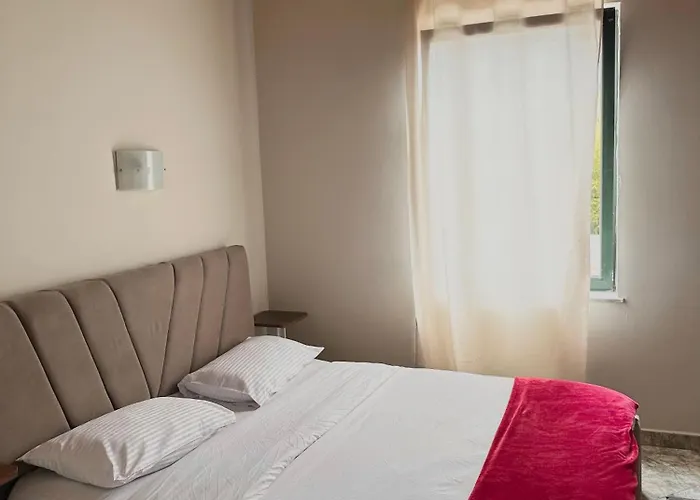 Arcadia Garden Hotel *